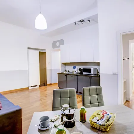 Colosseo Families And Groups 2bdr And ローマ