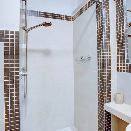 Colosseo Families And Groups 2bdr And アパート *